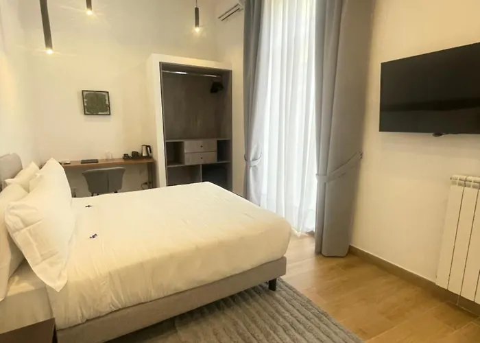4heavens_naples 4* Neapol